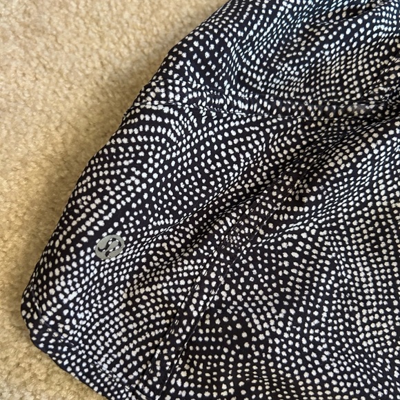 Lululemon Tracker Shorts - Picture 3 of 3